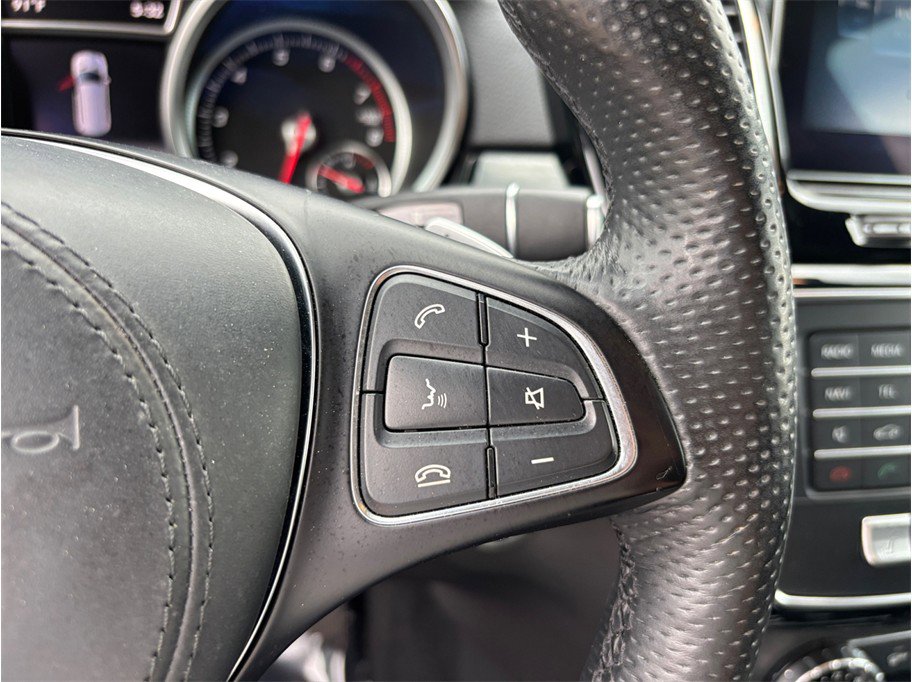 Used 2017 Mercedes-Benz GLS 450 4MATIC image 31