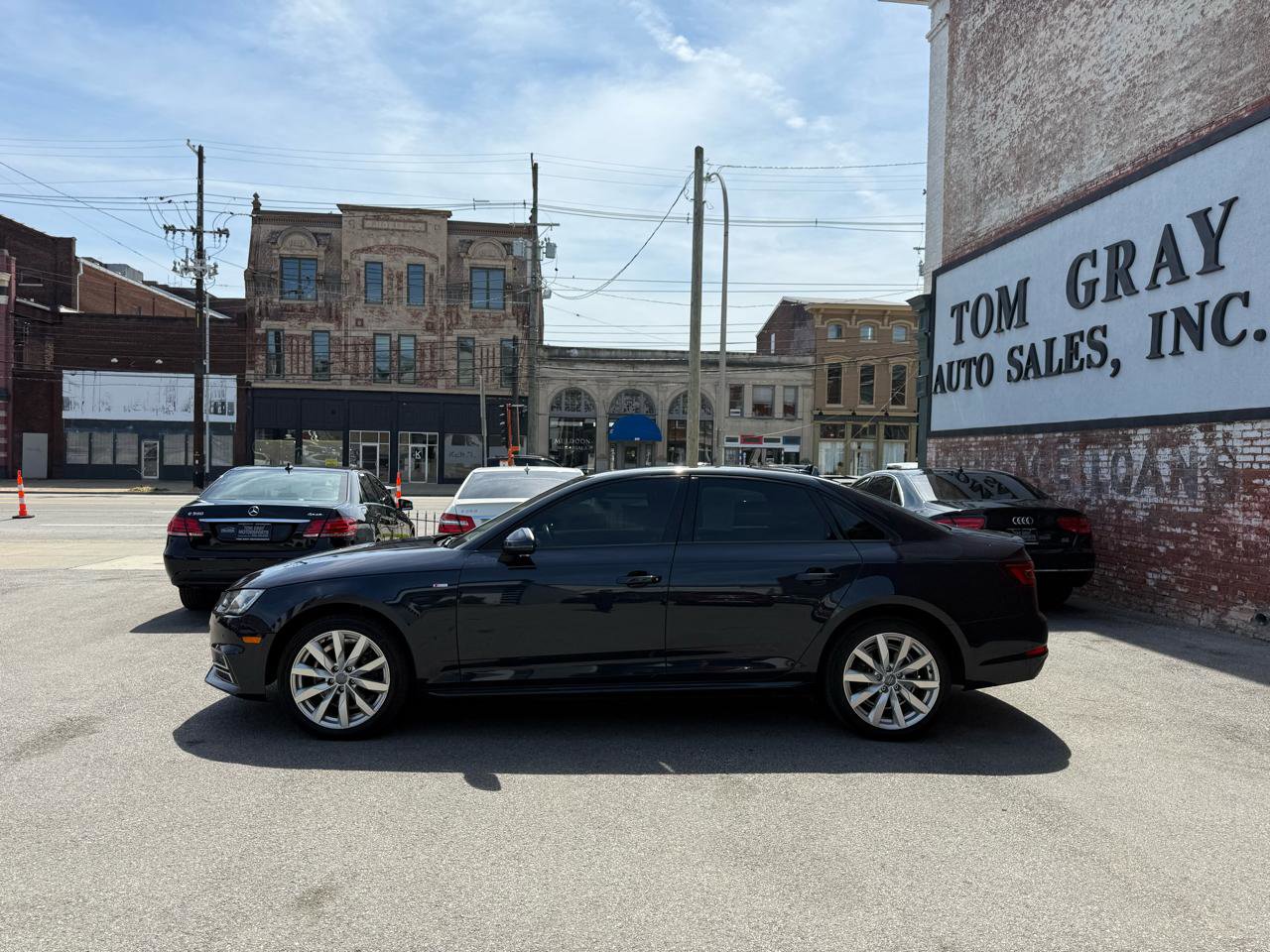 Used 2018 Audi A4 2.0T Ultra Premium w/ 18" Wheel Package FWD image 5