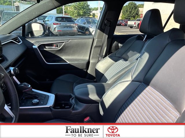 Used 2024 Toyota RAV4 XSE AWD/4WD image 26