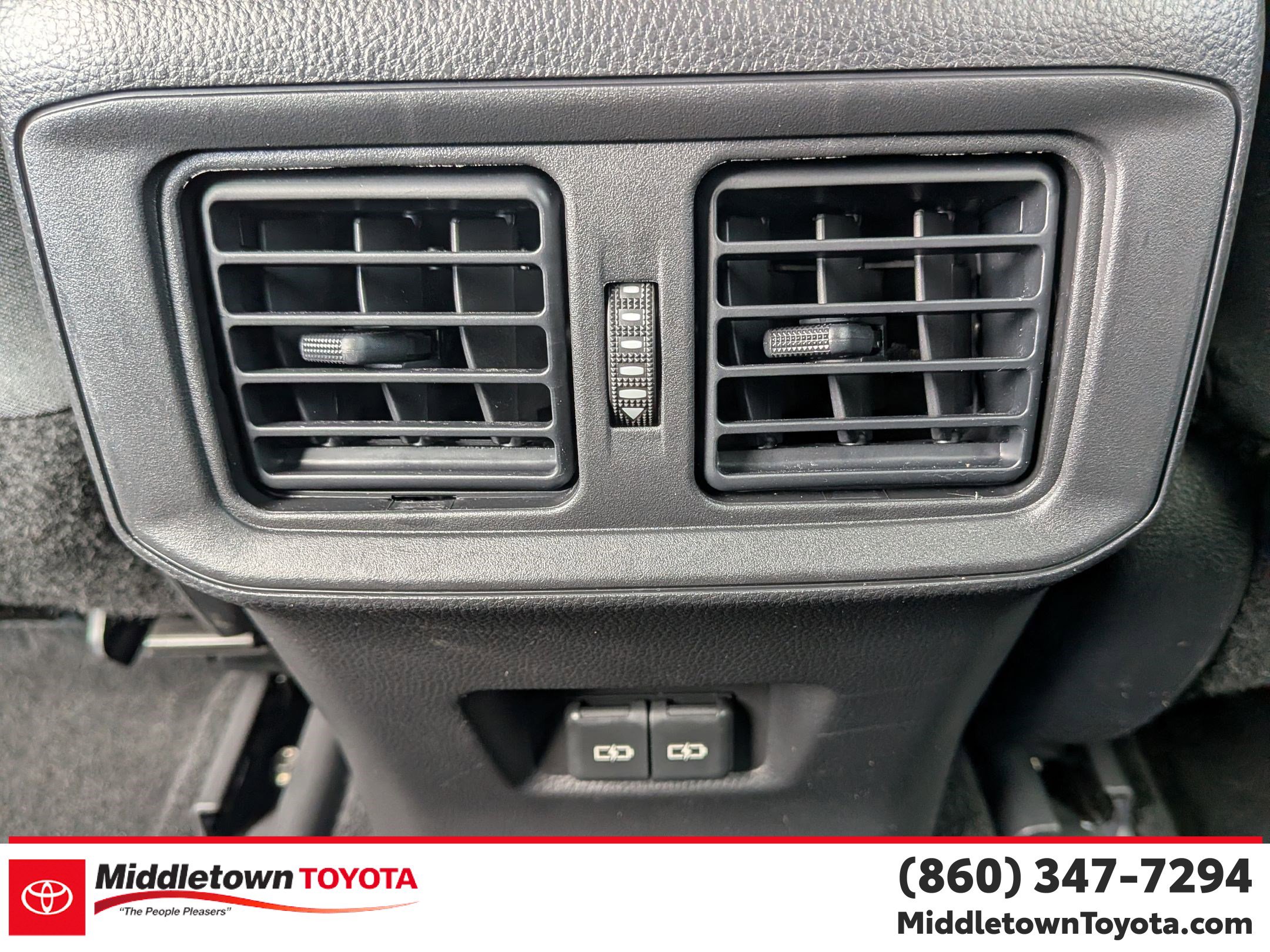 Certified 2025 Toyota RAV4 XLE AWD/4WD image 29