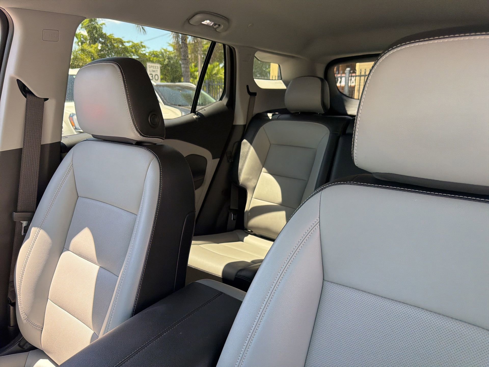 Used 2023 GMC Terrain SLT w/ LPO, Floor Liner Package FWD image 21