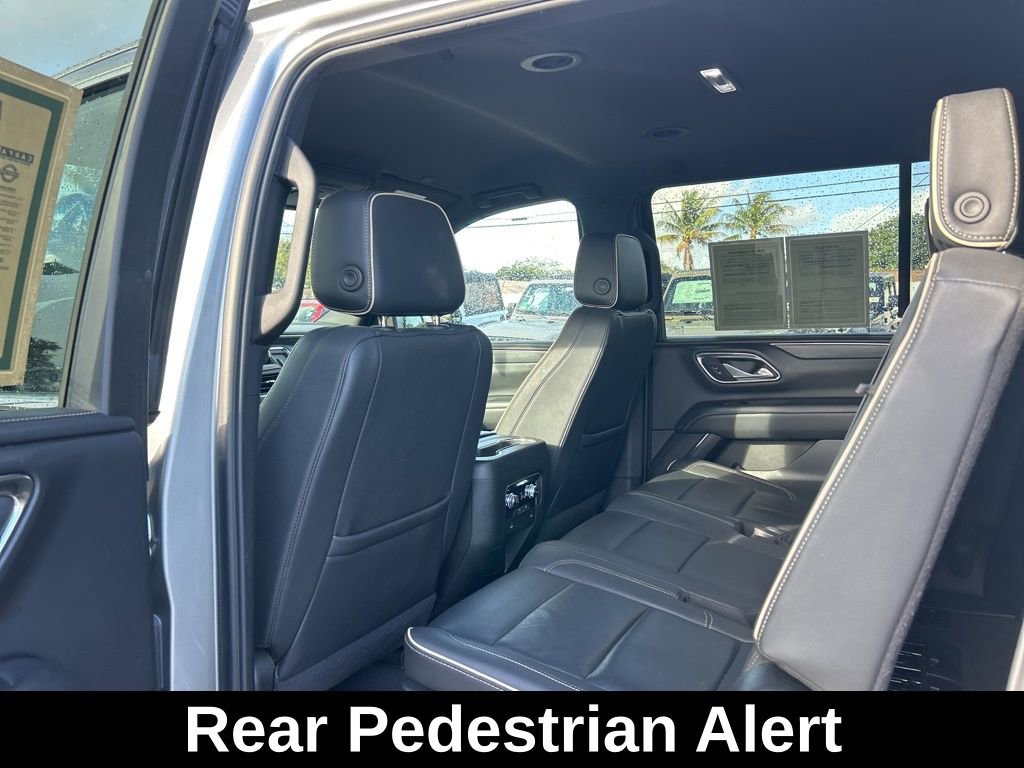 Used 2024 GMC Yukon XL SLT image 35