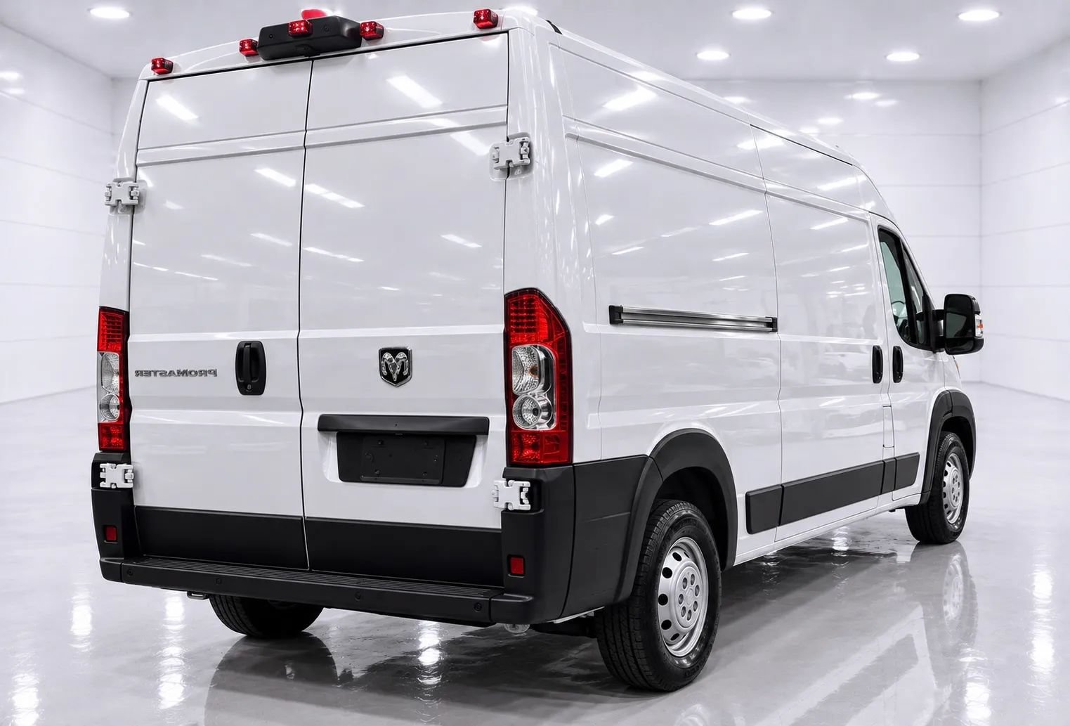 Used 2024 RAM ProMaster 2500 w/ Convenience Group FWD image 5