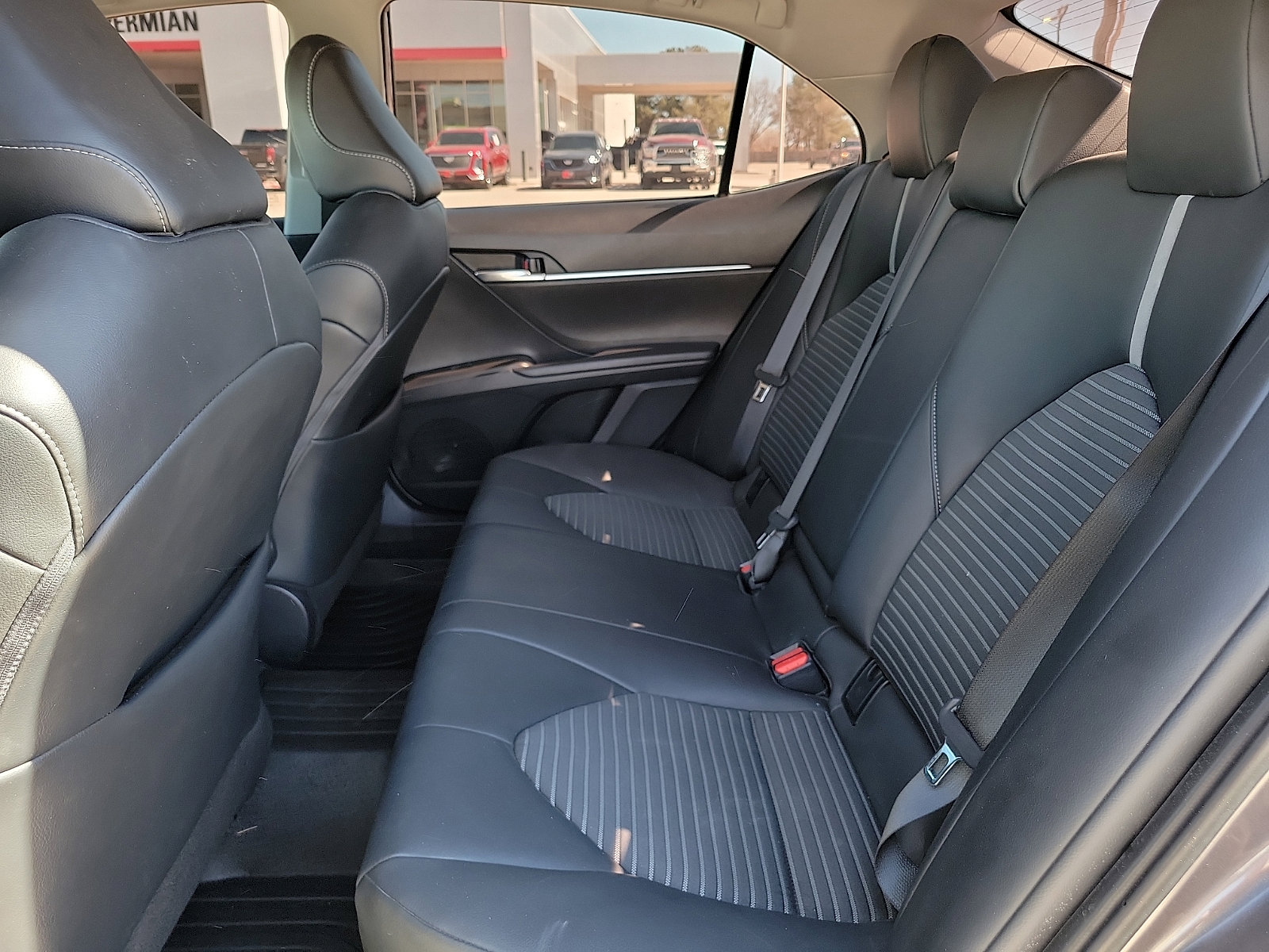 Used 2024 Toyota Camry SE w/ Audio Upgrade Package image 8