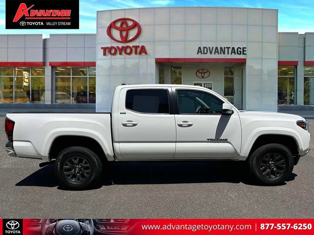 Certified 2023 Toyota Tacoma SR5 AWD/4WD image 5
