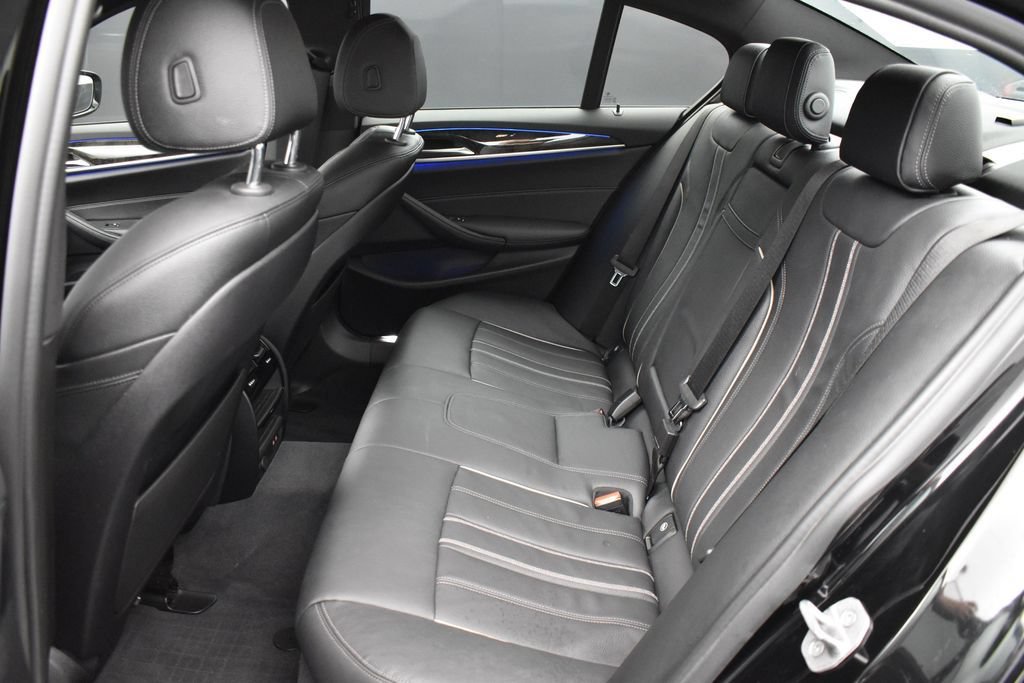 Used 2021 BMW 540i w/ M Sport Package RWD image 12