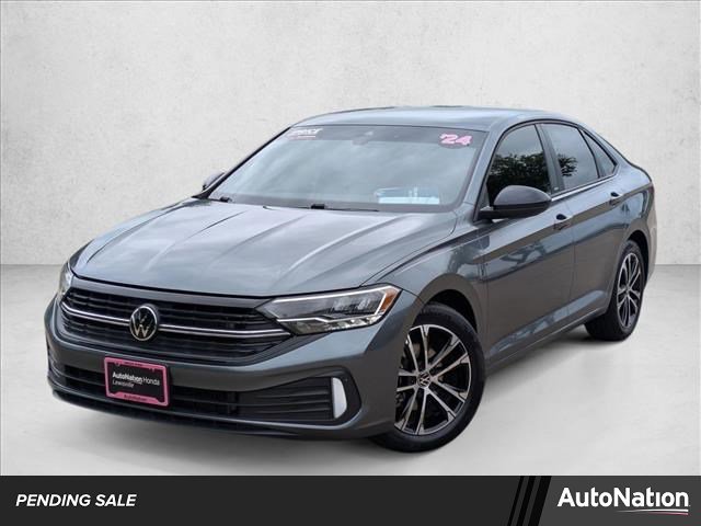 Used 2024 Volkswagen Jetta Sport image 1