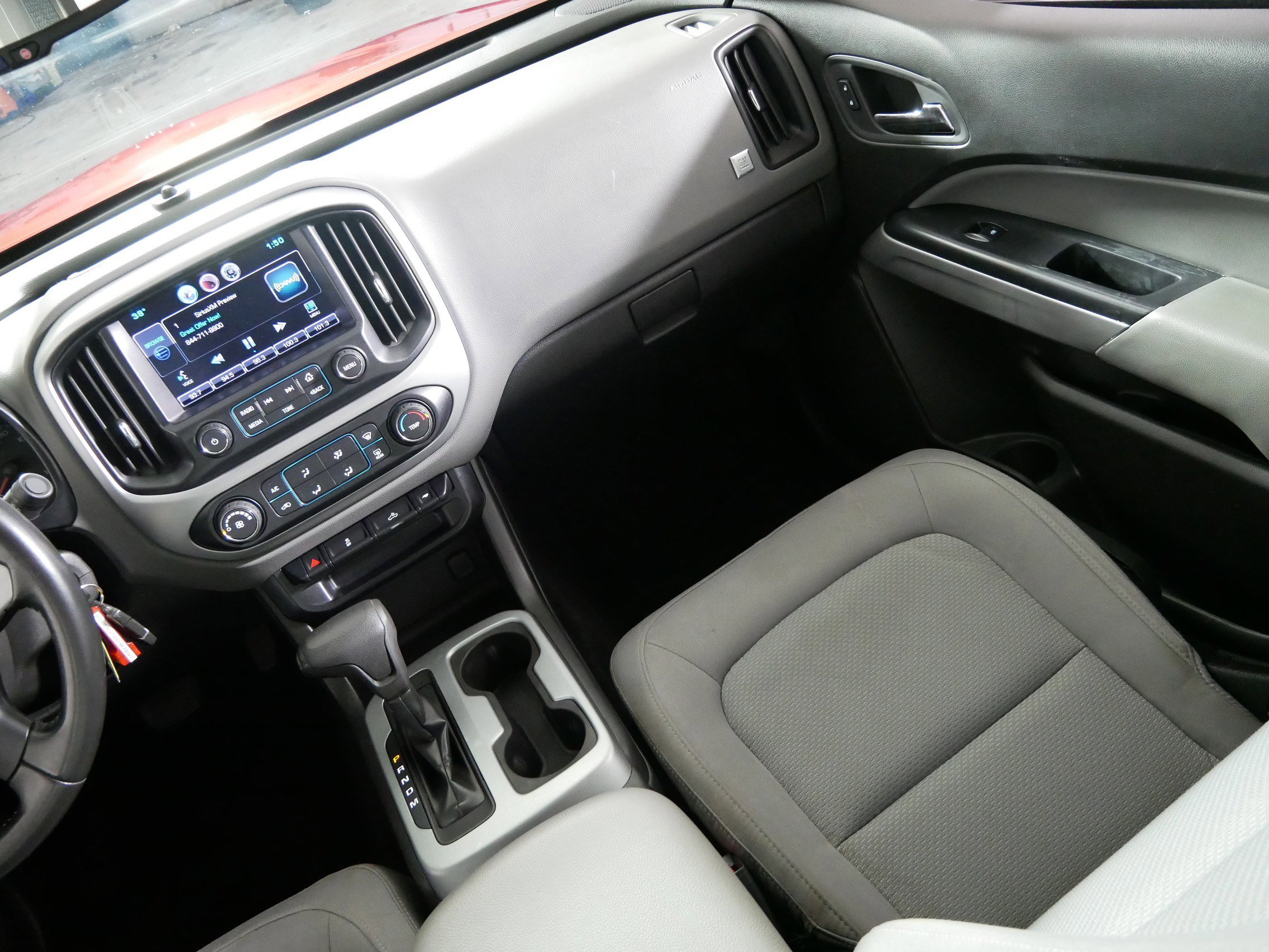 Certified 2015 Chevrolet Colorado LT w/ LT Convenience Package image 11