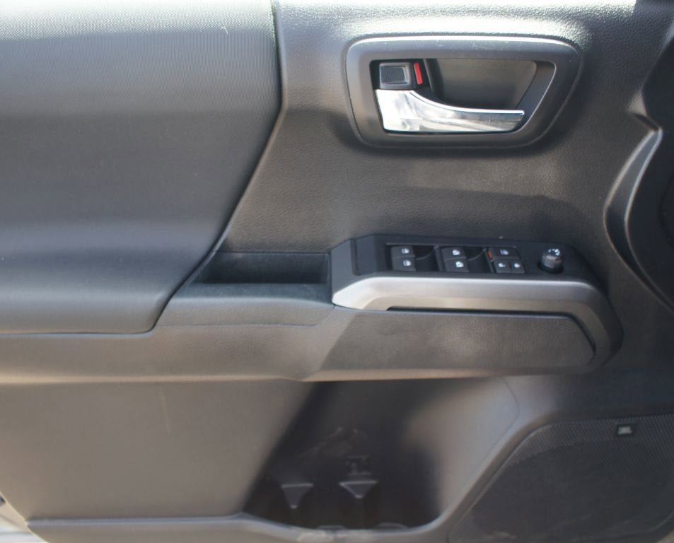 Used 2020 Toyota Tacoma TRD Pro AWD/4WD image 30