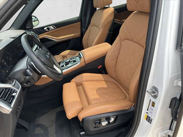 Used 2026 BMW X5 xDrive50e AWD/4WD image 12