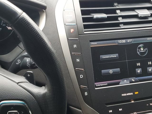 Used 2013 Lincoln MKZ FWD image 25