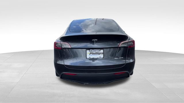 Used 2024 Tesla Model Y Long Range AWD/4WD image 5