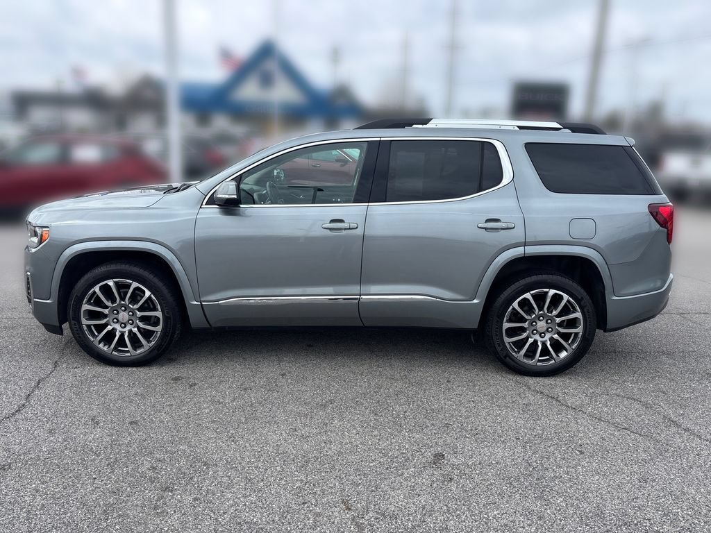 Used 2023 GMC Acadia Denali w/ Denali Ultimate Package AWD/4WD image 2