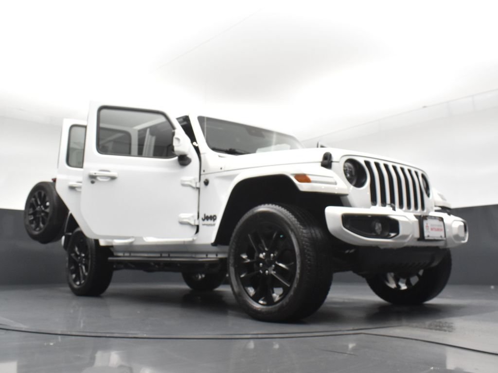 Used 2022 Jeep Wrangler Unlimited Sahara AWD/4WD image 34