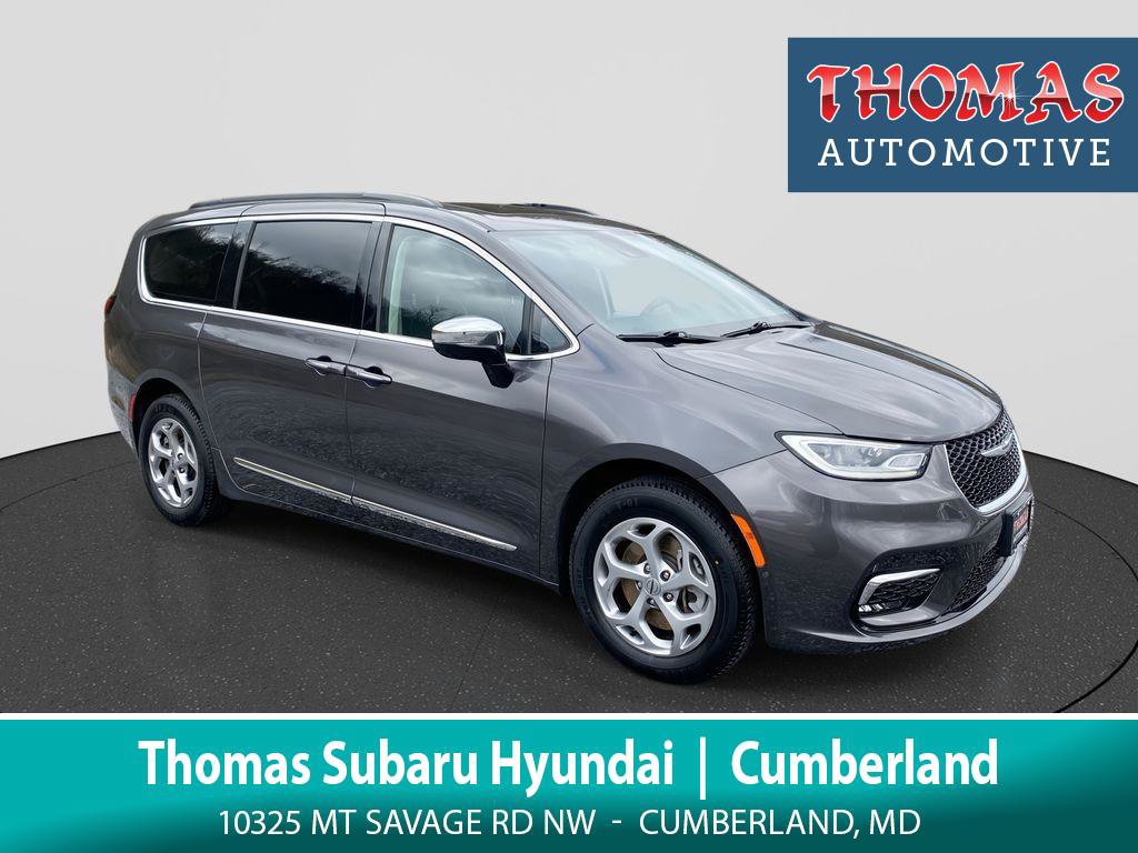 Used 2023 Chrysler Pacifica Limited w/ Trailer Tow Group image 1
