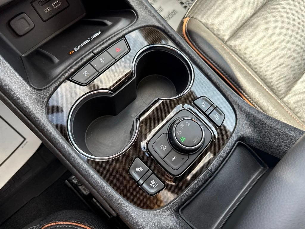 Used 2023 GMC Acadia AT4 w/ Technology Package AWD/4WD image 36