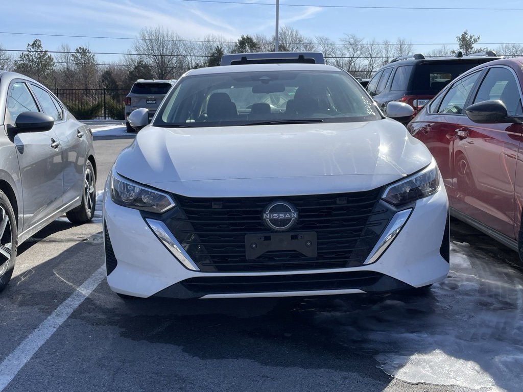 Used 2024 Nissan Sentra SV image 2