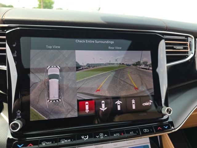Used 2025 Jeep Grand Wagoneer L Series III w/ Rear Seat Video Group 1 AWD/4WD image 25