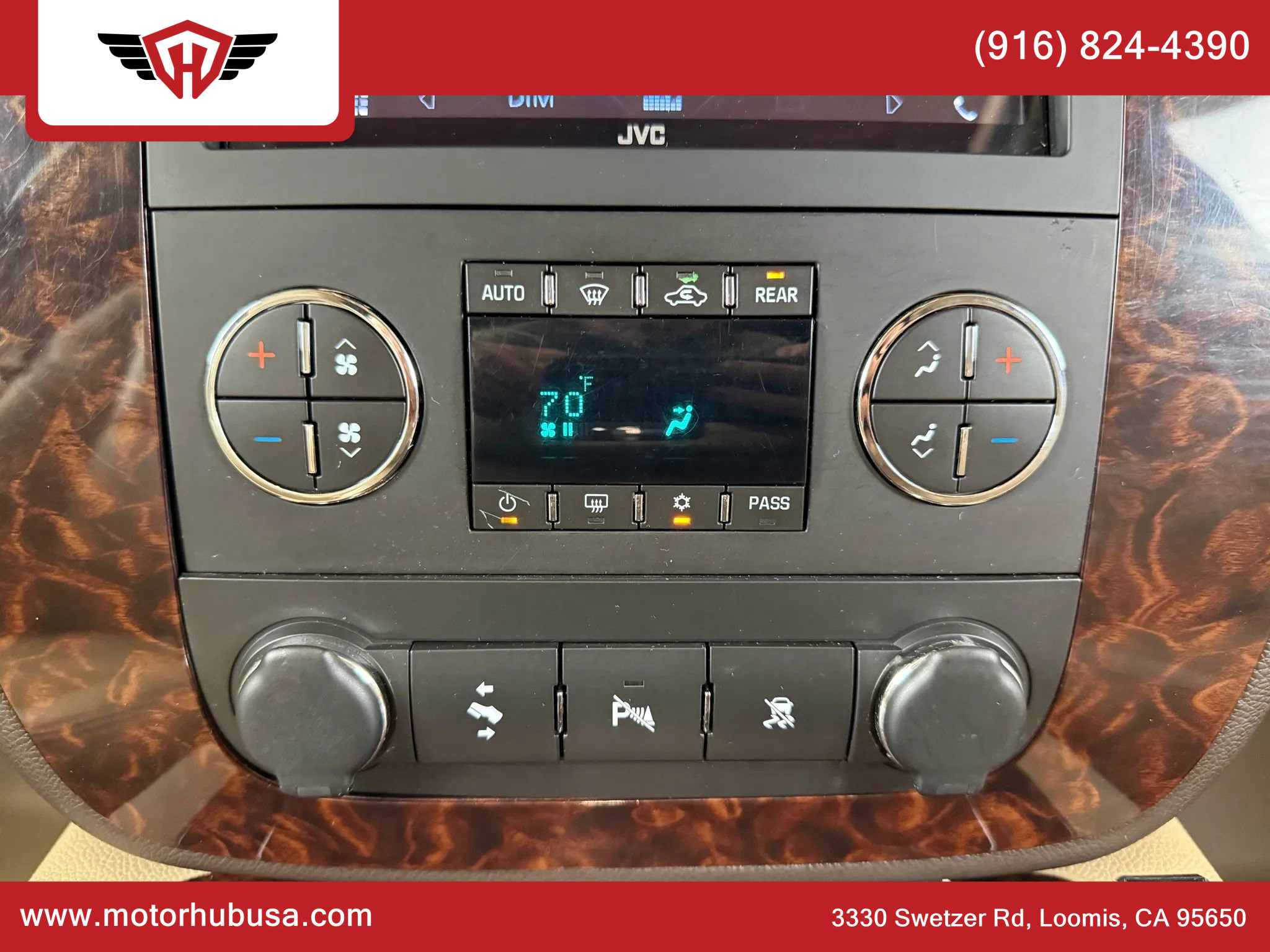 Used 2011 GMC Yukon Denali image 28