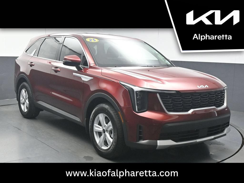 Used 2025 Kia Sorento LX FWD image 1