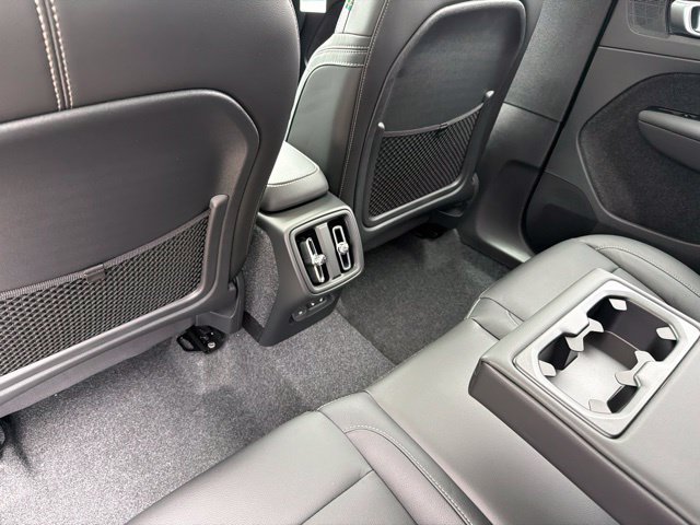 New 2026 Volvo XC40 B5 Ultra w/ Protection Package Premier AWD/4WD image 8