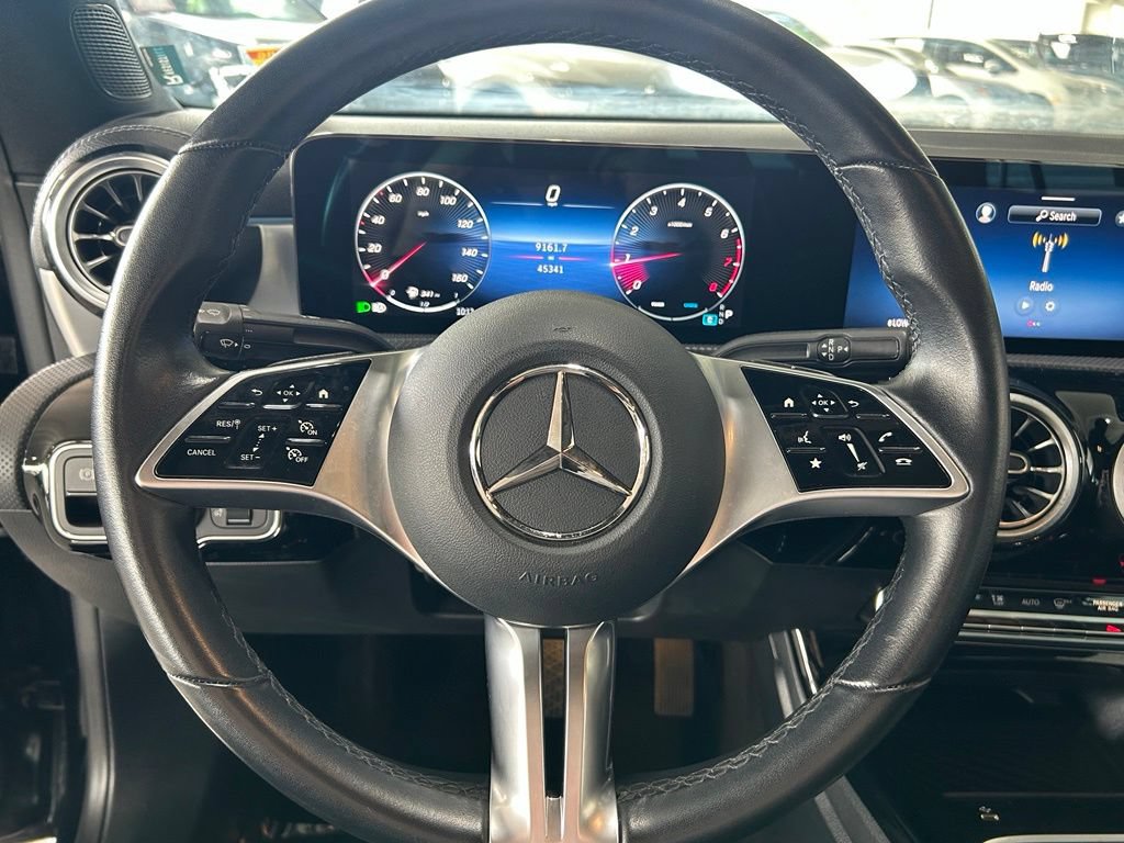 Used 2025 Mercedes-Benz CLA 250 image 13