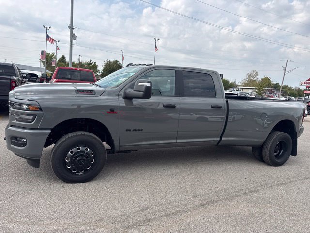 New 2027 RAM 3500 Big Horn AWD/4WD image 3