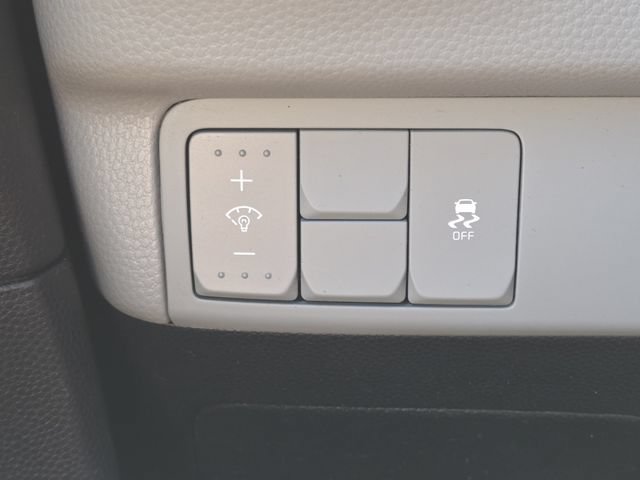Used 2017 Kia Soul + FWD image 8