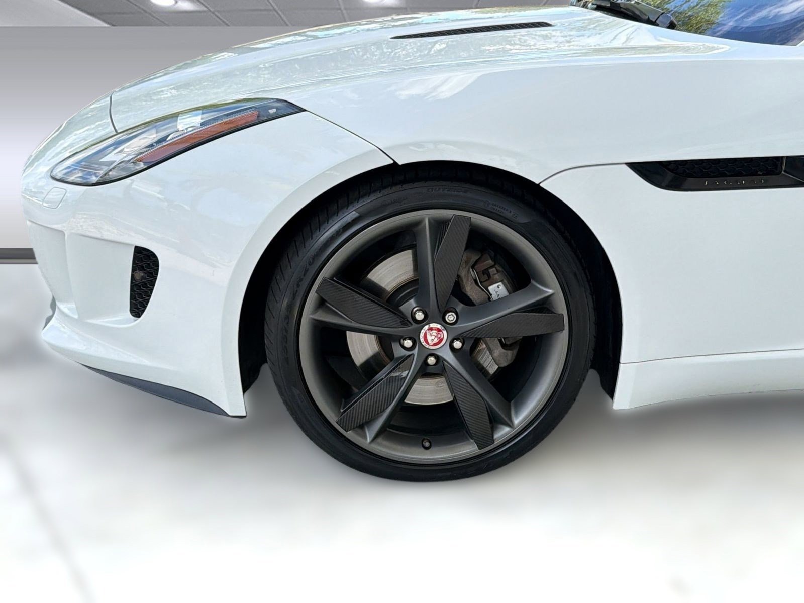 Used 2017 Jaguar F-TYPE Coupe image 12