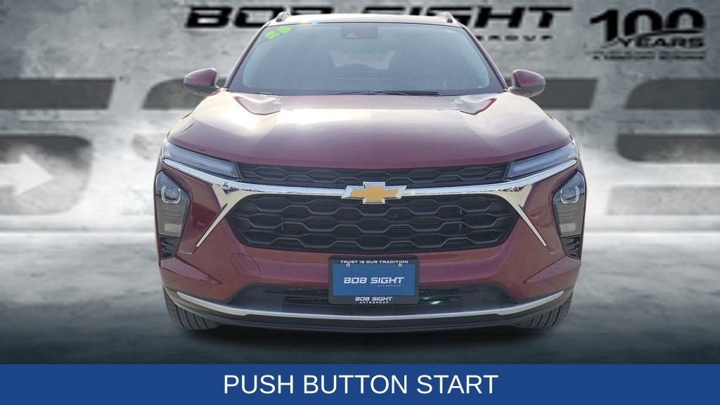 Used 2025 Chevrolet Trax LT w/ LT Convenience Package image 9