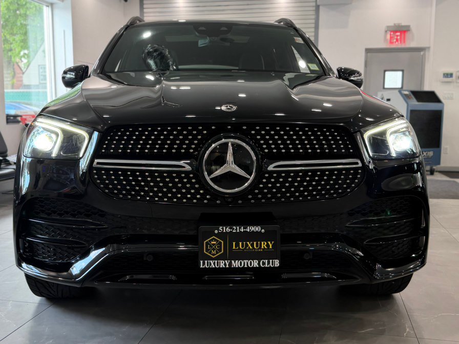 Used 2022 Mercedes-Benz GLE 350 w/ AMG Line Exterior image 2