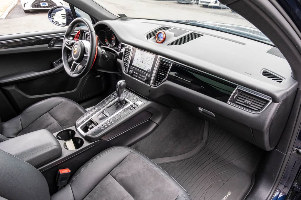 Used 2018 Porsche Macan Sport Edition image 30