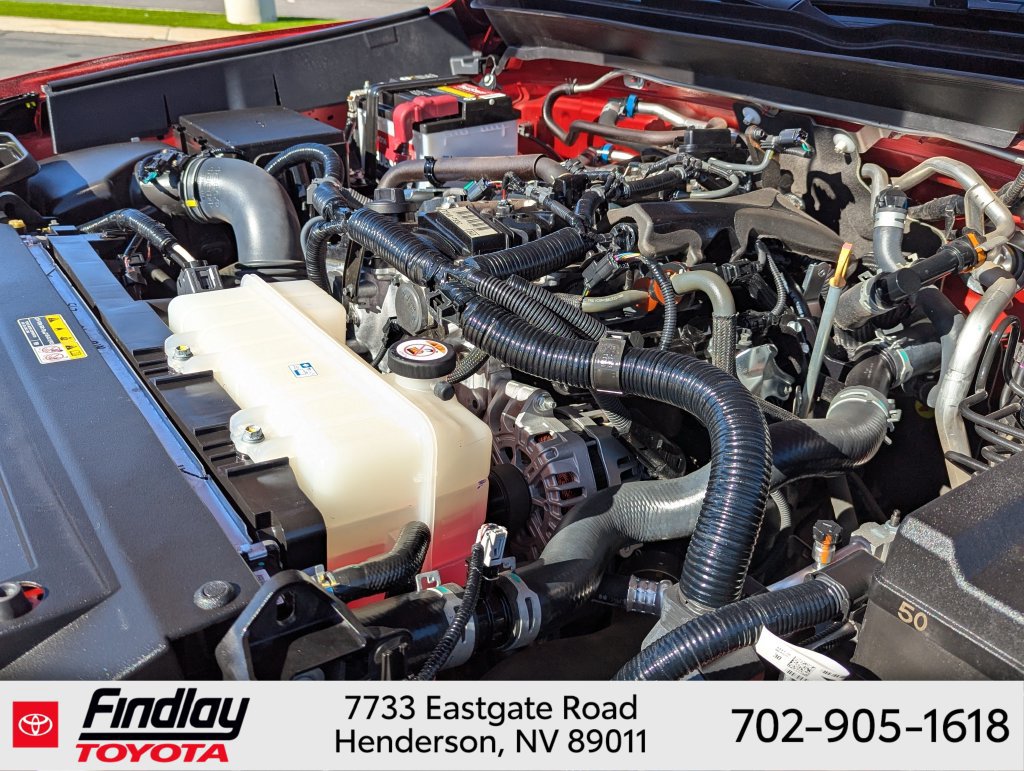 Used 2024 Toyota Tacoma SR5 AWD/4WD image 32
