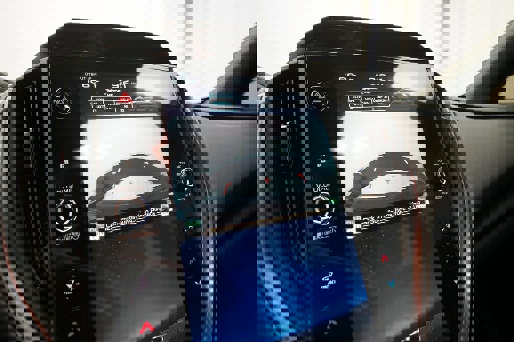 Used 2025 Subaru Crosstrek 2.5i Wilderness w/ Crosstrek Mirror Package image 19