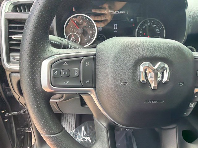 Used 2026 RAM 1500 Express AWD/4WD image 29
