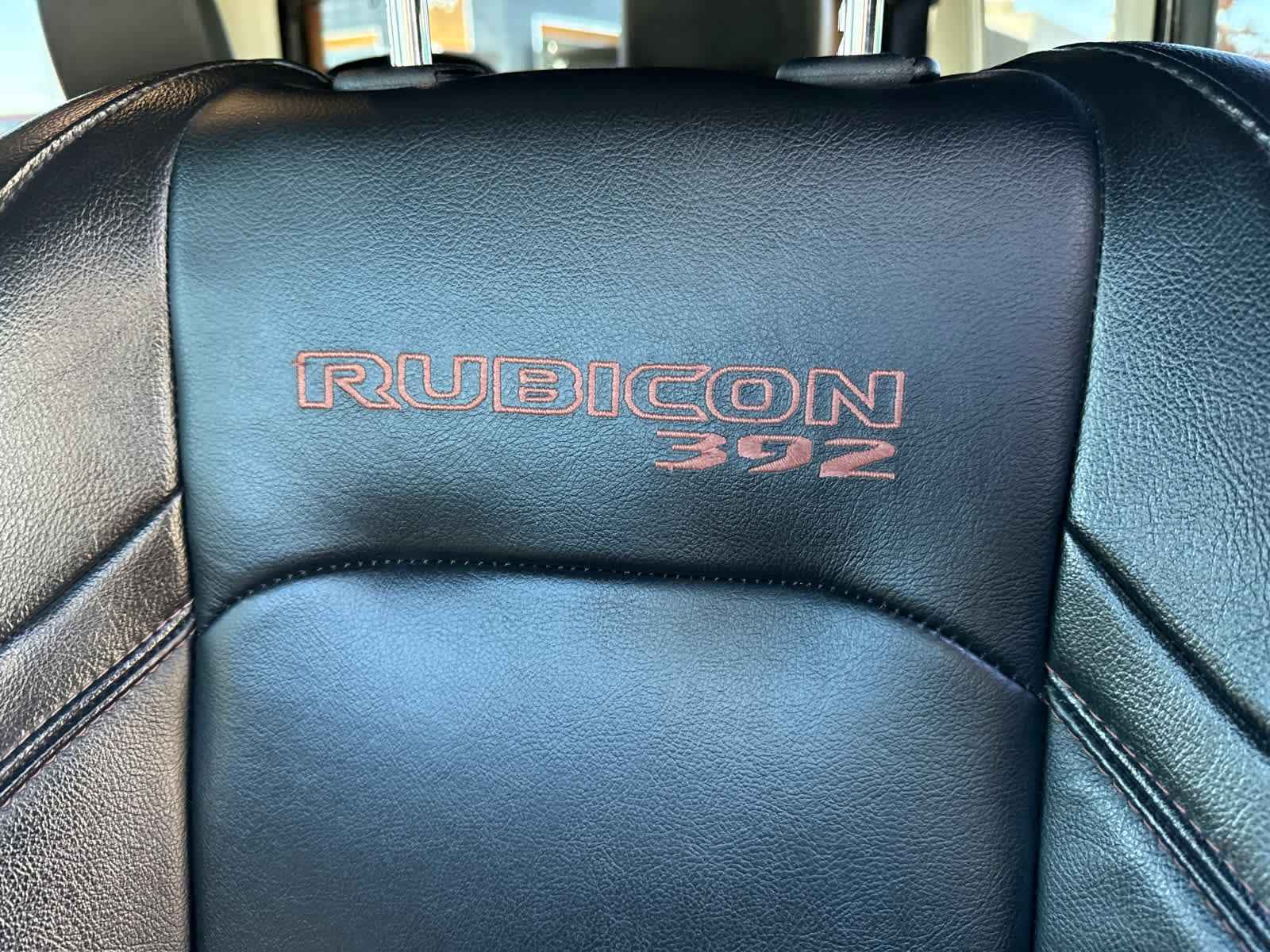 Certified 2022 Jeep Wrangler Unlimited Rubicon w/ Xtreme Recon 35" Tire Package AWD/4WD image 31