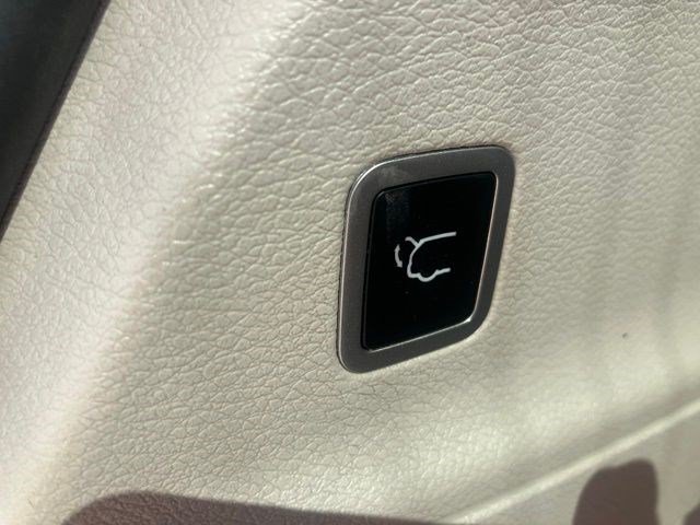 Certified 2023 Chrysler Pacifica Touring-L FWD image 24