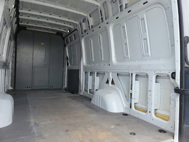 Used 2013 Mercedes-Benz Sprinter 2500 image 15