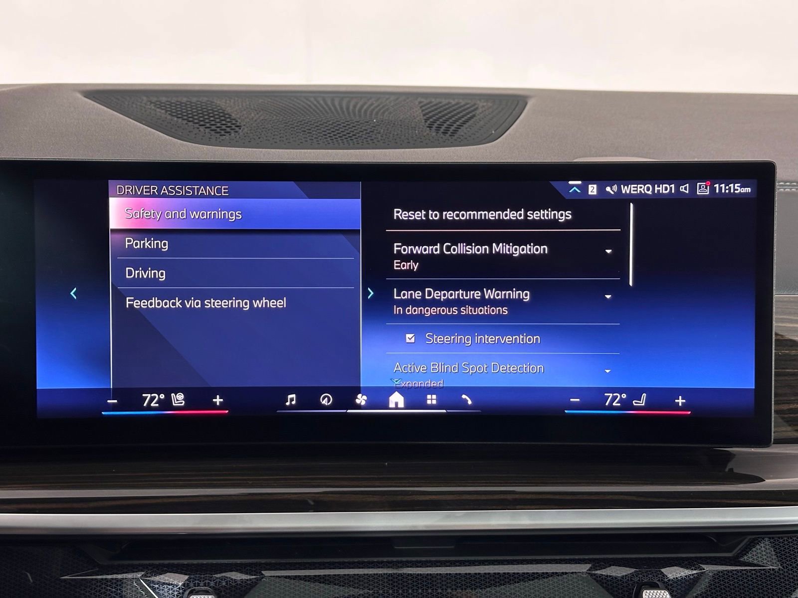 Used 2024 BMW X5 xDrive40i w/ Parking Assistance Package image 31