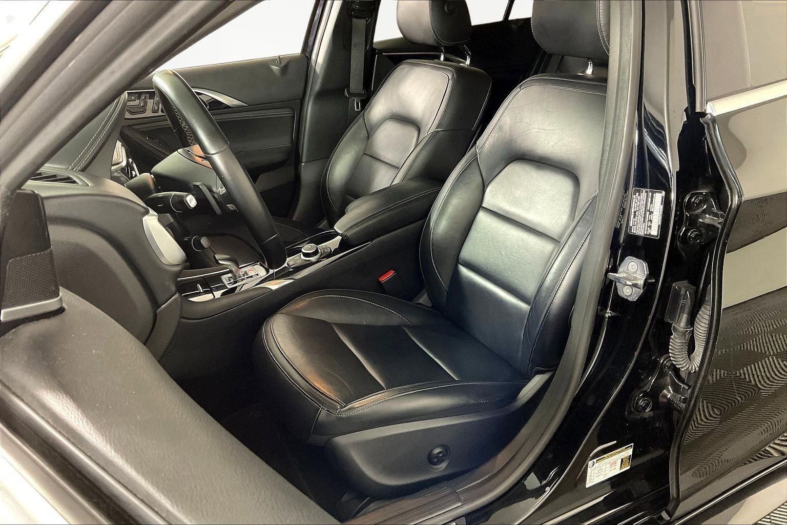 Used 2019 INFINITI QX30 image 21