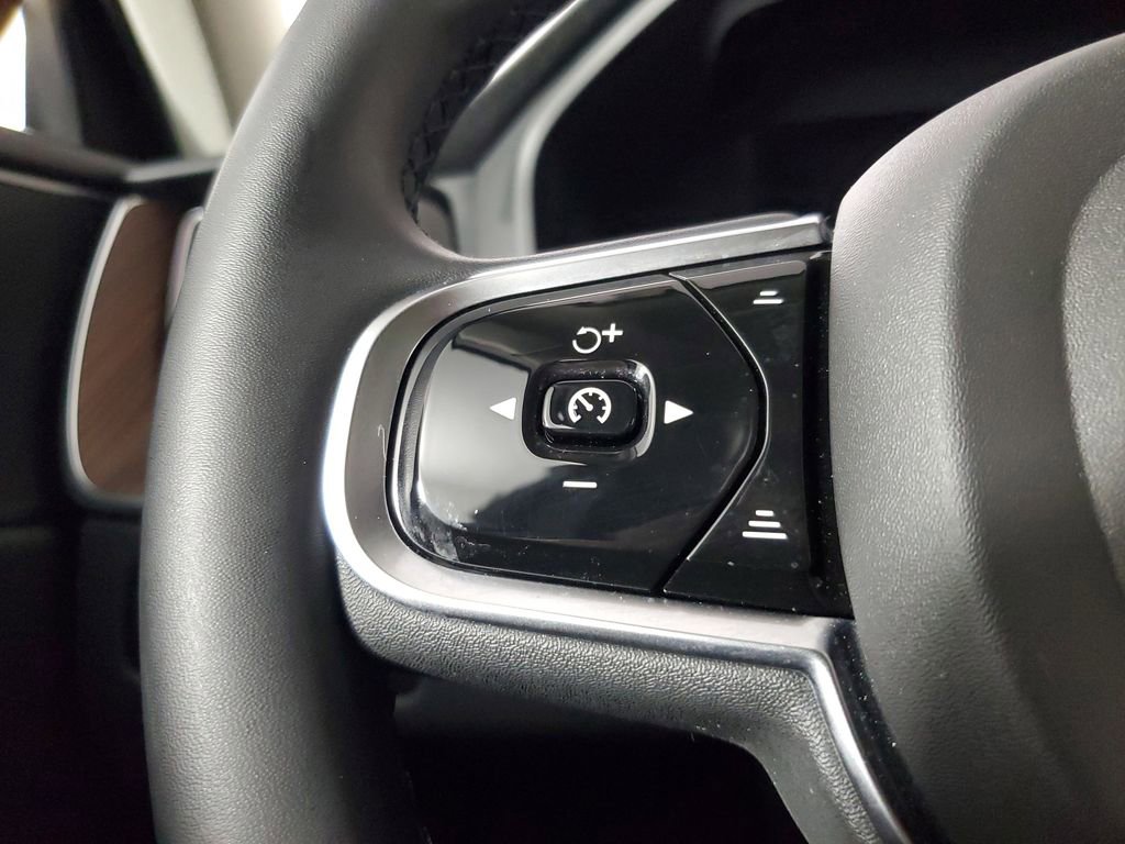 Used 2024 Volvo XC60 B5 Plus w/ Protection Package Premier AWD/4WD image 25