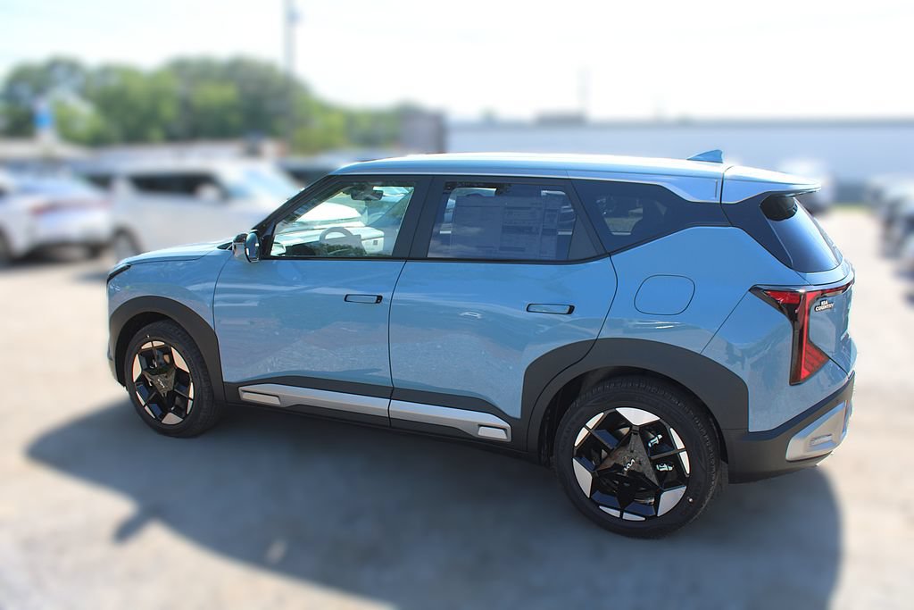 New 2027 Kia Seltos S FWD image 12