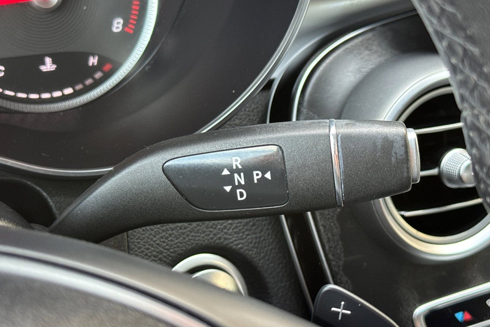 Used 2018 Mercedes-Benz GLC 300 4MATIC image 21