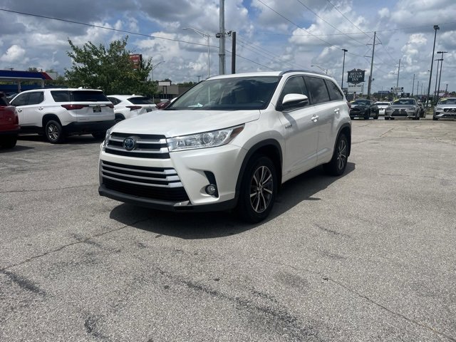 Used 2018 Toyota Highlander XLE image 1