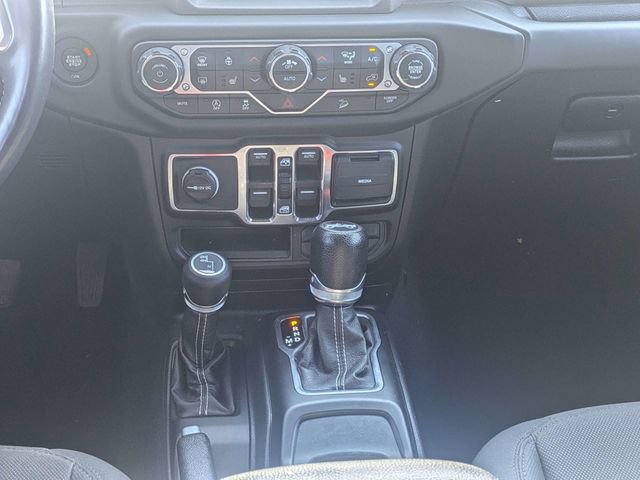 Used 2018 Jeep Wrangler Unlimited Sahara image 18