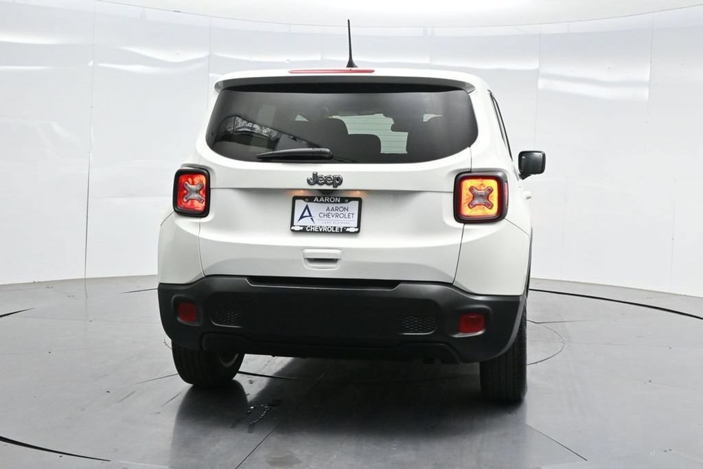 Used 2023 Jeep Renegade Latitude AWD/4WD image 38