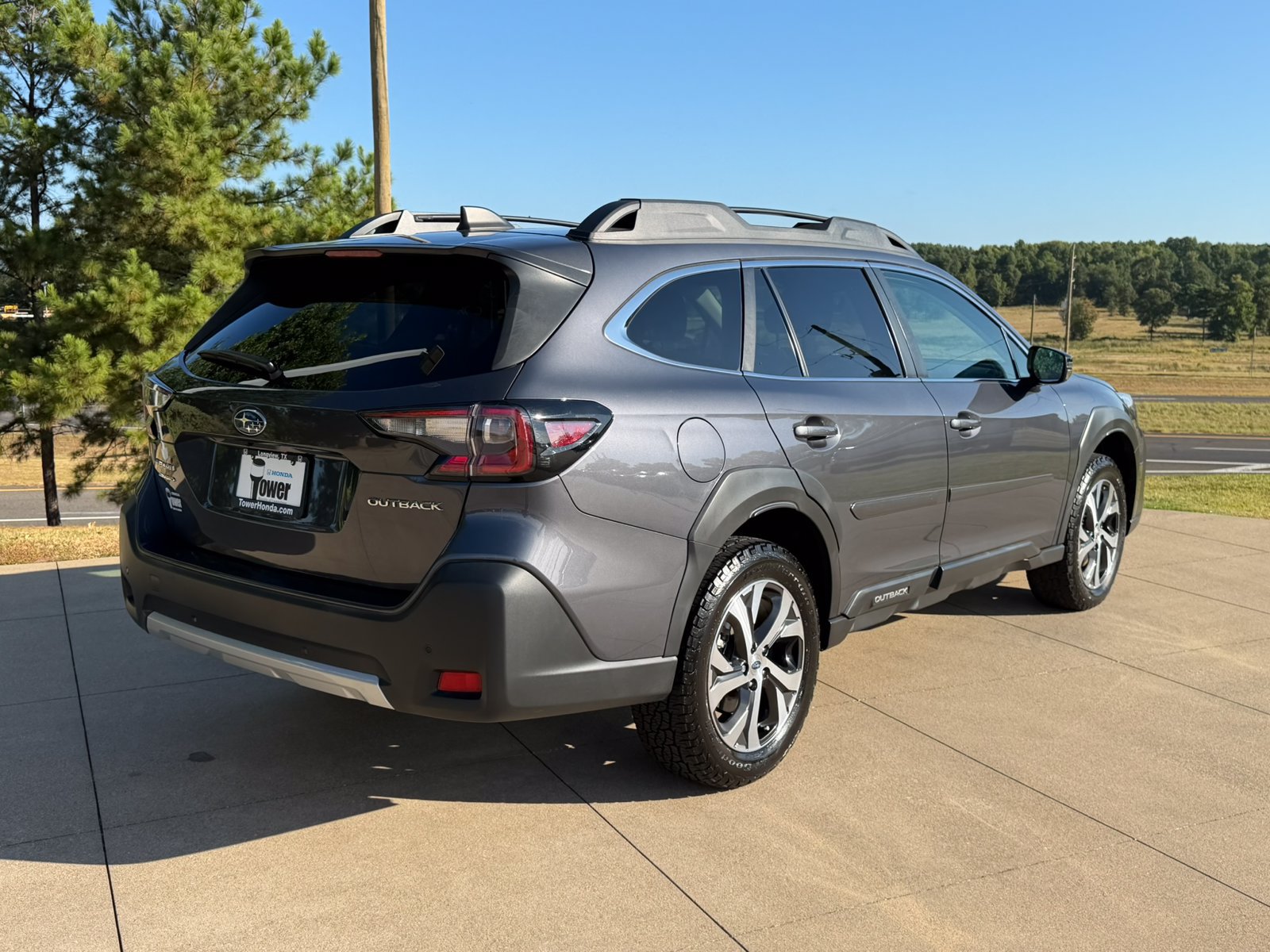 Used 2024 Subaru Outback Limited AWD/4WD image 6