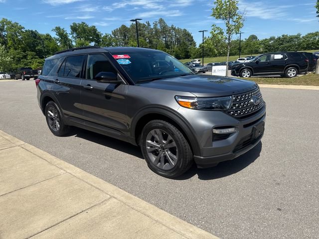 Used 2023 Ford Explorer XLT w/ Equipment Group 202A AWD/4WD image 6