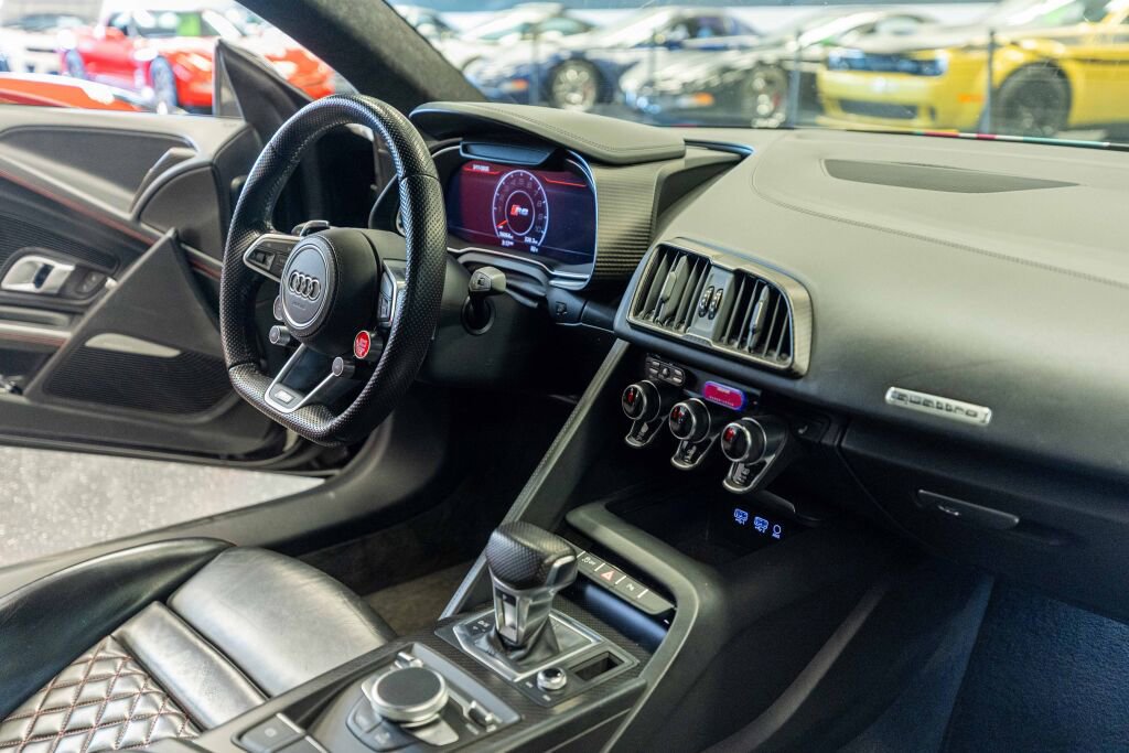 Used 2017 Audi R8 V10 plus image 14