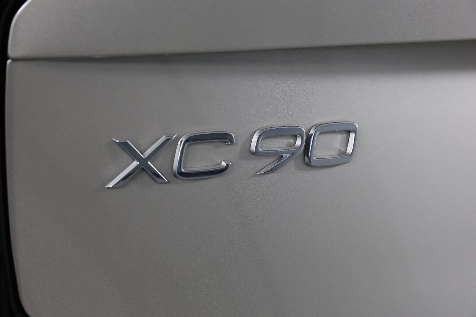 New 2026 Volvo XC90 T8 Plus w/ Protection Package Premier AWD/4WD image 16